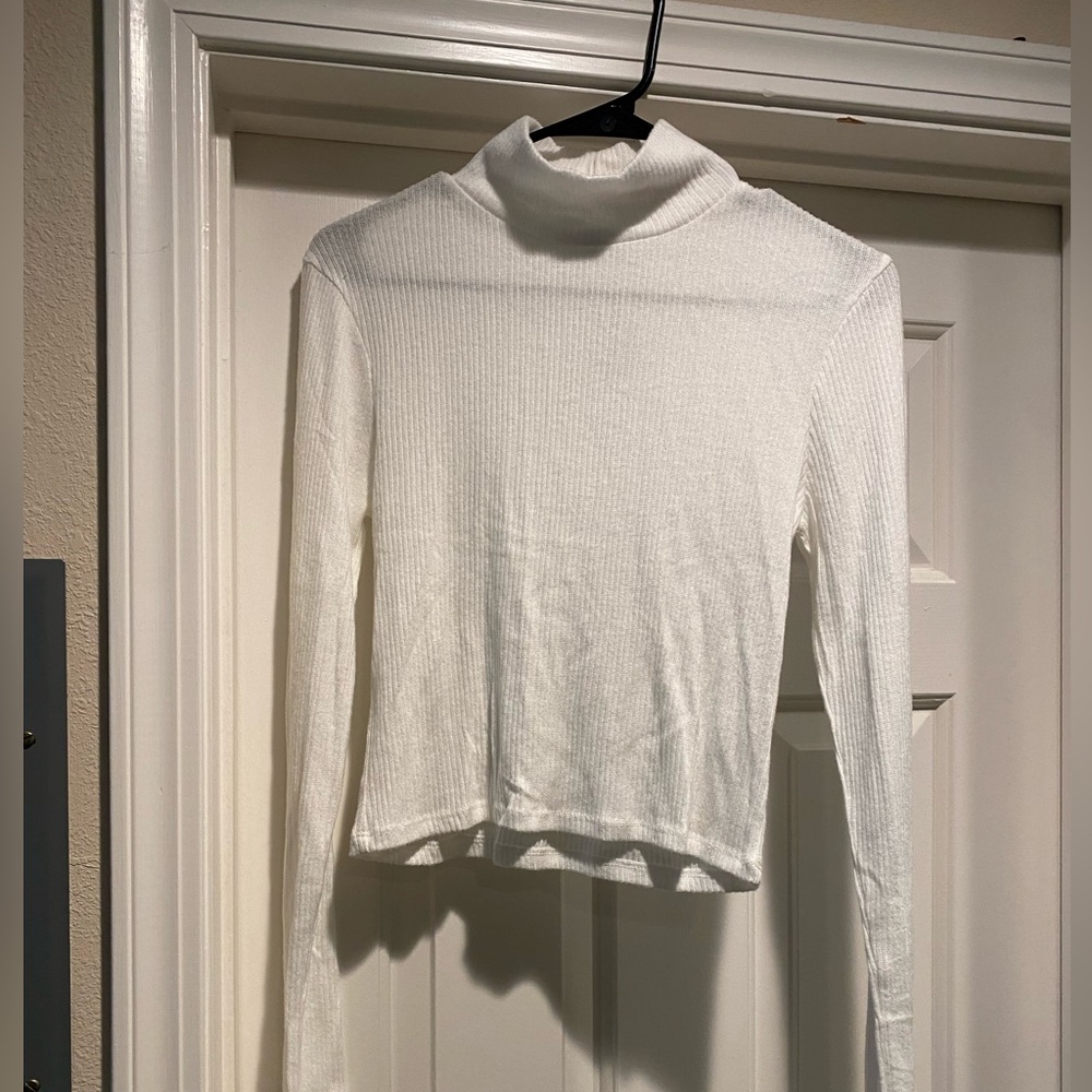 White Turtleneck crop
